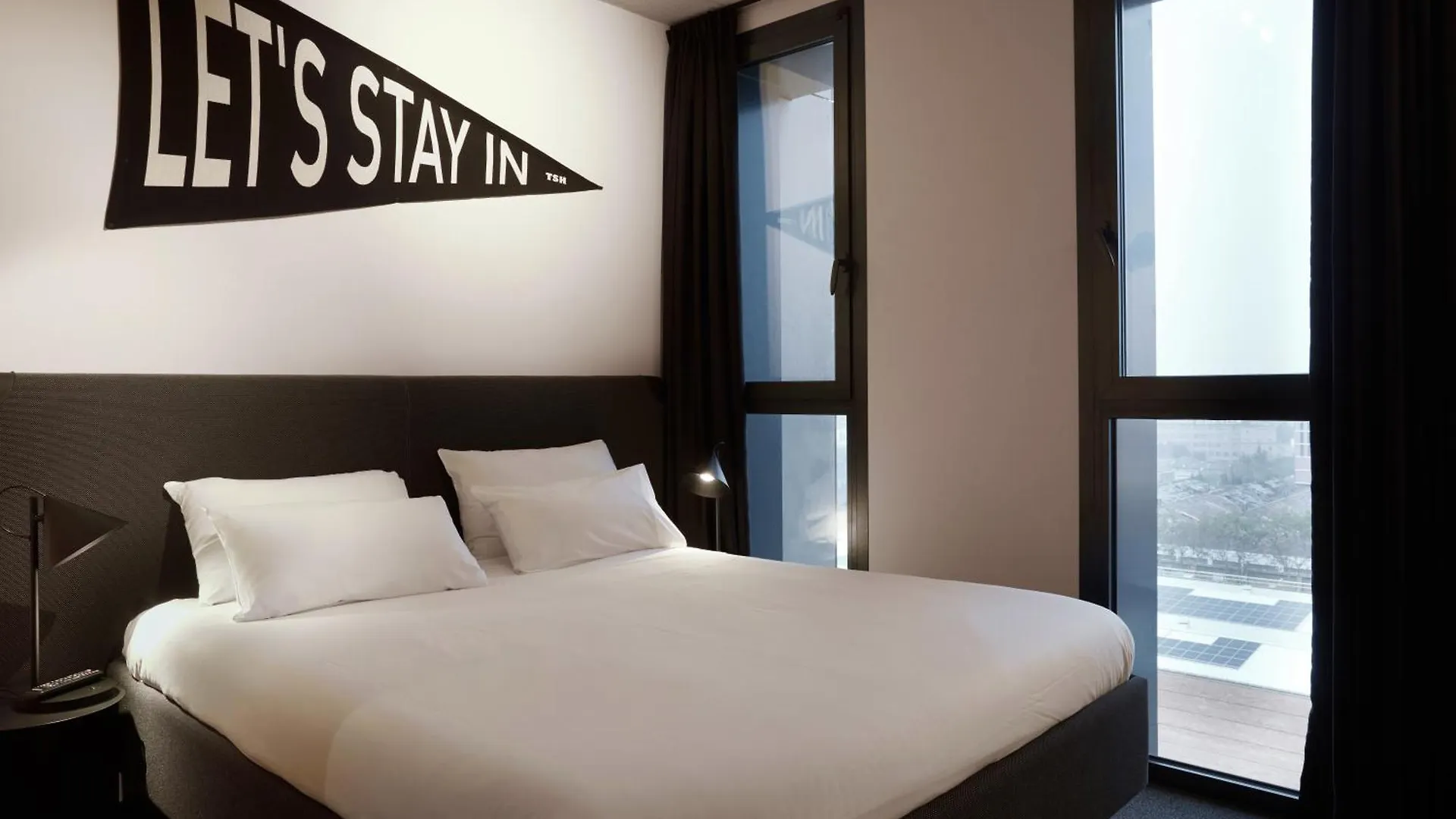 Hotel The Social Hub Barcelona Poblenou 0*,