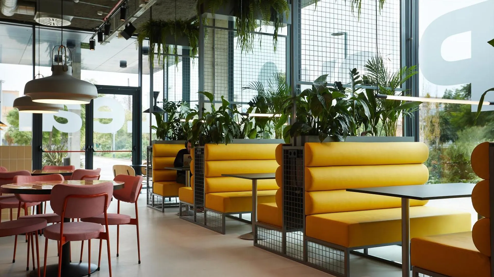 מלון The Social Hub Barcelona Poblenou 0*,  ספרד